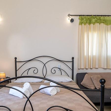 The View Apartment Makrýgialos Екстериор снимка