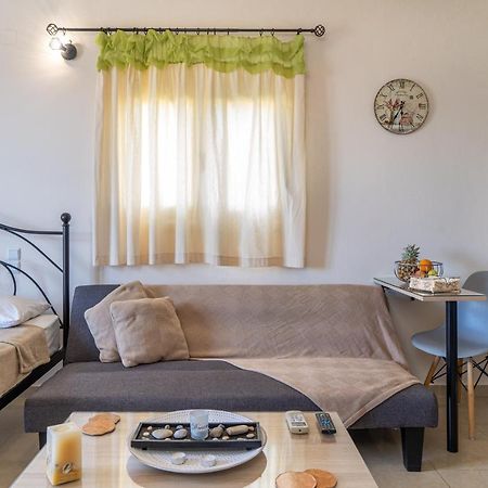 The View Apartment Makrýgialos Екстериор снимка