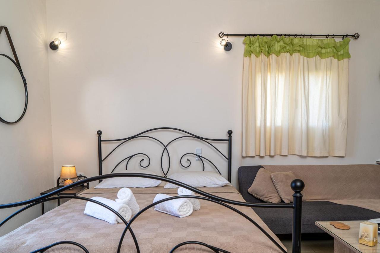 The View Apartment Makrýgialos Екстериор снимка