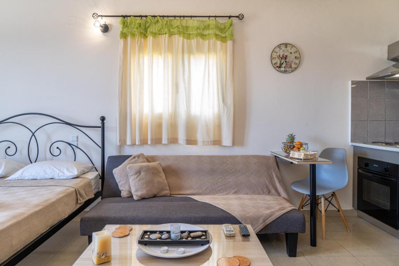 The View Apartment Makrýgialos Екстериор снимка